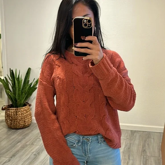 American Eagle Cozy Sweater - Picture 1 of 5